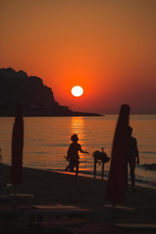 Appartamenti - Spiaggia Zaiana Peschici Esterno foto
